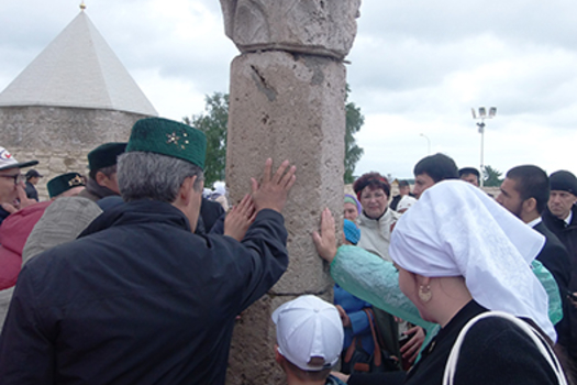 Болгар икенче «Мәккә»гә әйләнмәсен дисәк…
