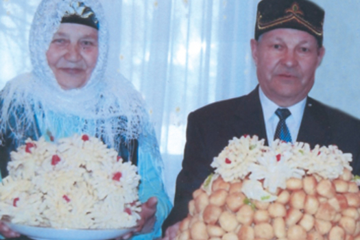«ДӨНЬЯСЫНА ҮЧ ИТЕП ЯШӘДЕМ»