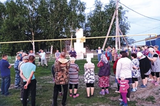 Әхмәт авылында митинглар… урамга чыгып халык нәрсә даулый?