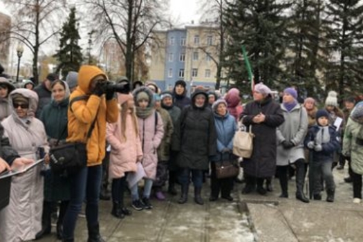 Чүп кенә янмый…