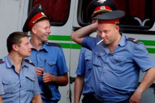Бер тамчы дегет бөтен полицияне боза