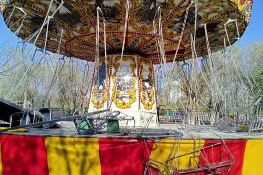 КАРУСЕЛЬДӘ АТЫНУ НАЧАР ТӘМАМЛАНГАН