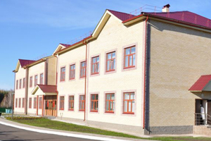 Ике дәүләт телендә яхшы укыткан мәктәпләр бер миллион сумлык грант отты