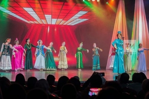 Татар кызы булыр өчен, эш сөяргә һәм фонограммага җырлый белергә кирәк