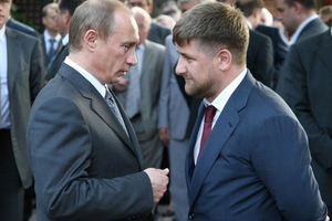 Русиядә рөхсәтсез чебеннәр генә очмый...